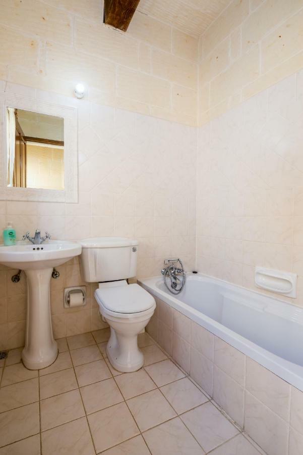 Sunset - Holiday Farmhouse With Large Private Pool In Island Of Gozo Nadur Zewnętrze zdjęcie